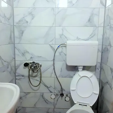 Hostel Edelweiss Stip